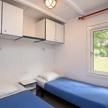 Apartament 4 Places
